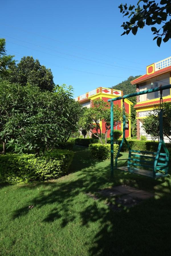 Mvt Guesthouse & Restaurant Rishīkesh Zewnętrze zdjęcie