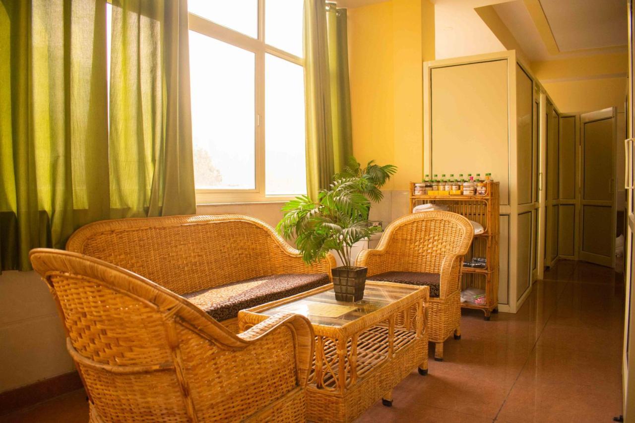 Mvt Guesthouse & Restaurant Rishīkesh Zewnętrze zdjęcie