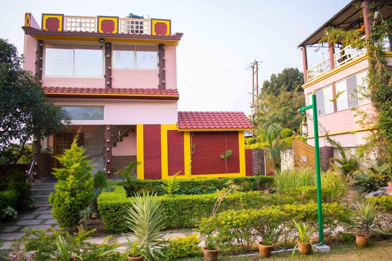 Mvt Guesthouse & Restaurant Rishīkesh Zewnętrze zdjęcie