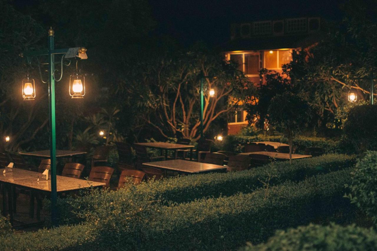 Mvt Guesthouse & Restaurant Rishīkesh Zewnętrze zdjęcie