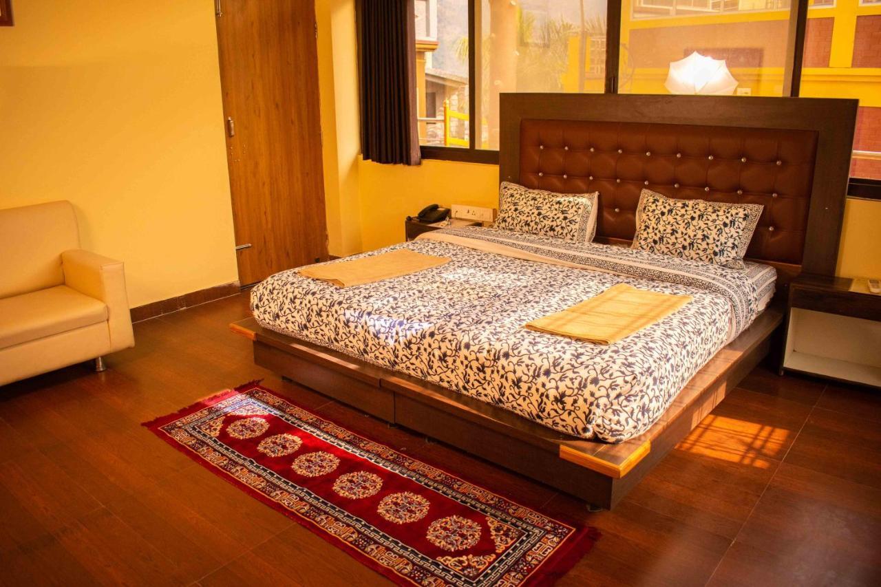 Mvt Guesthouse & Restaurant Rishīkesh Zewnętrze zdjęcie