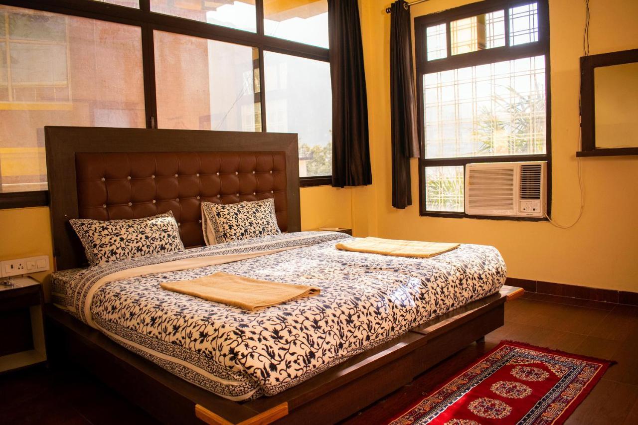 Mvt Guesthouse & Restaurant Rishīkesh Zewnętrze zdjęcie
