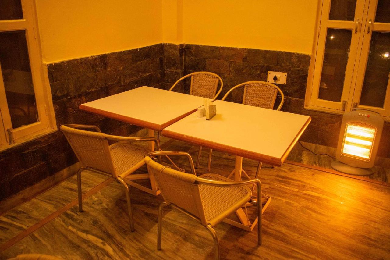 Mvt Guesthouse & Restaurant Rishīkesh Zewnętrze zdjęcie